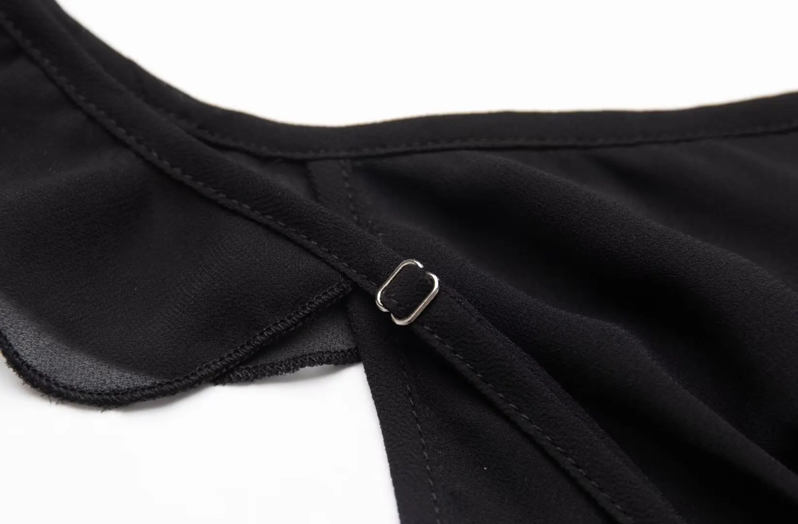 2024 Summer New Homemade Misty Elegant Gentle Sexy Style Flower V-neck Low cut Diagonal Cut Silk Dress - Image 3