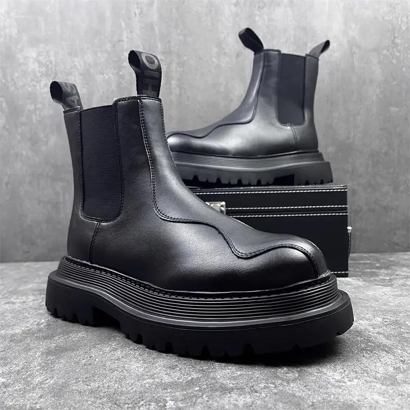 2025 New Men's Black Non-slip Snow High-top High-end Trendy Brand British Style Velvet Thickened Warm Short Boots - Image 2