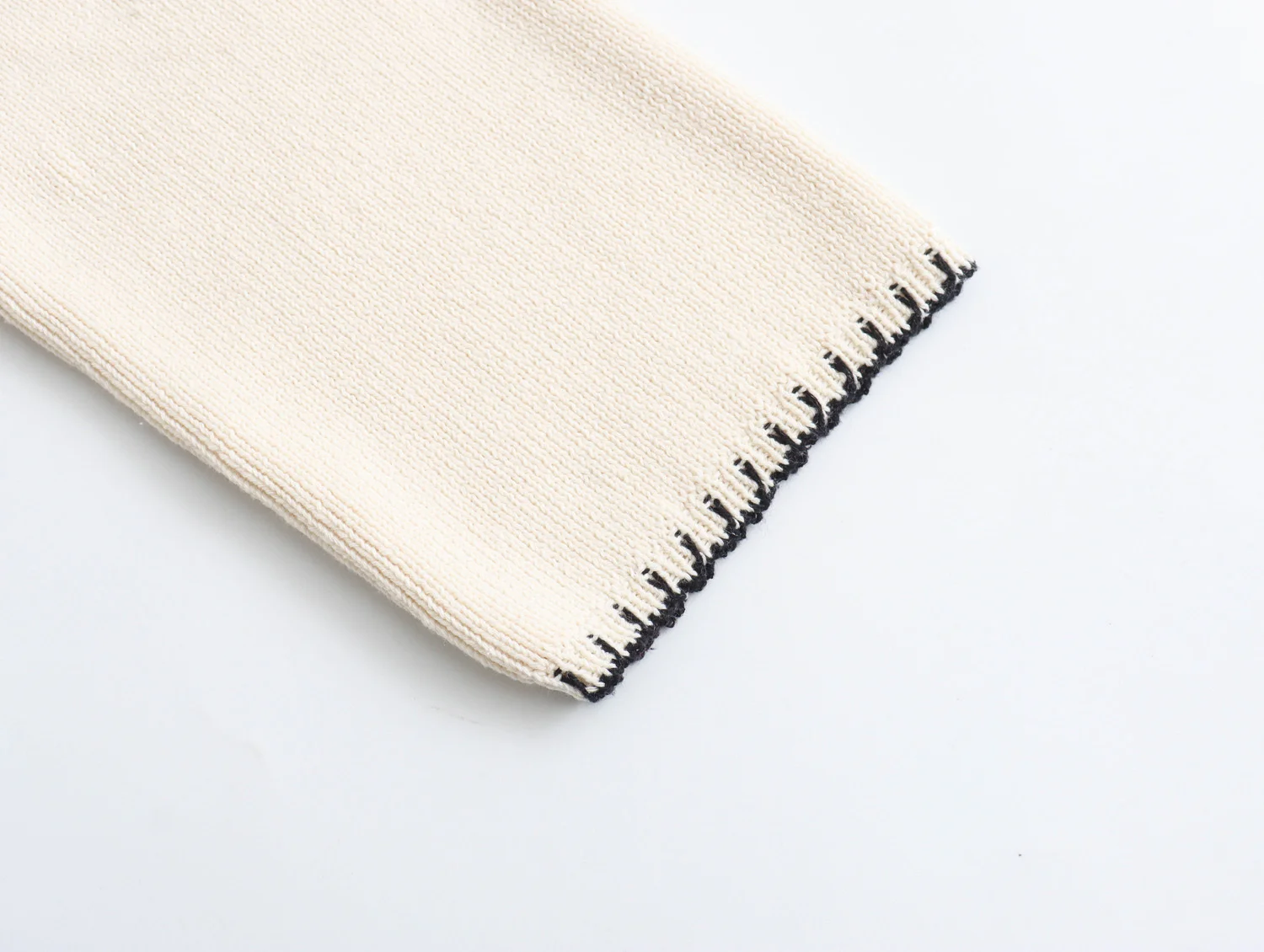 Autumn New Women's Clothing, European And American Style Fashion, Contrasting Color, Stitching Decoration, Knitted Jacket - Image 3