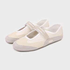 TRZA Spring new women's shoes closed mesh sports round toe ballet flat single white shoe